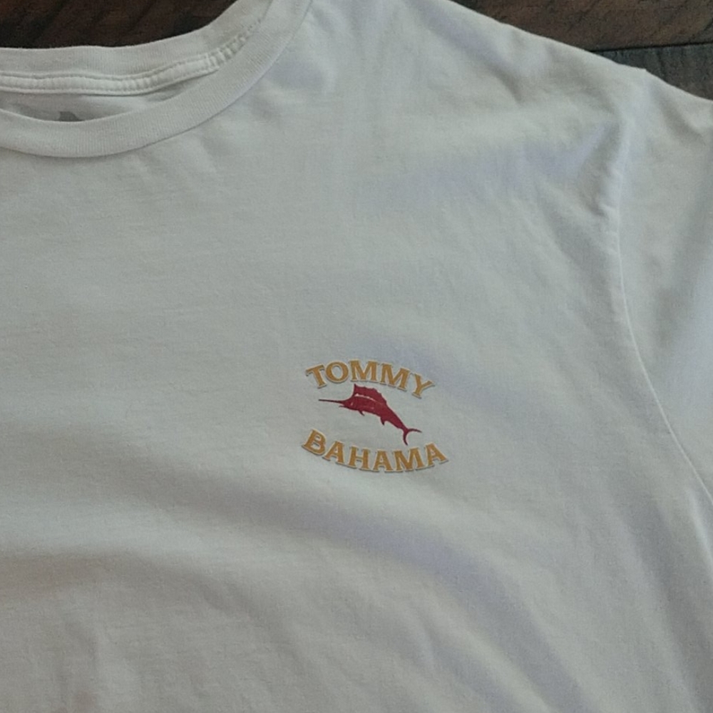 Tommy Bahama t-shirt